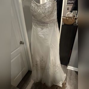 Casablanca size 10 wedding dress